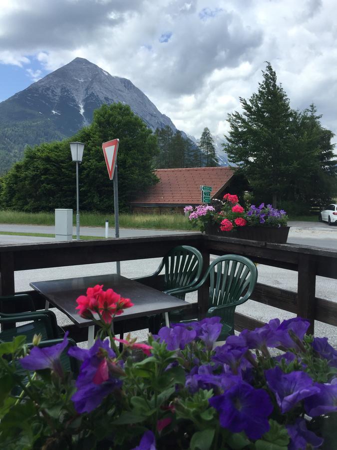 Pension Ostbach Leutasch Exteriör bild